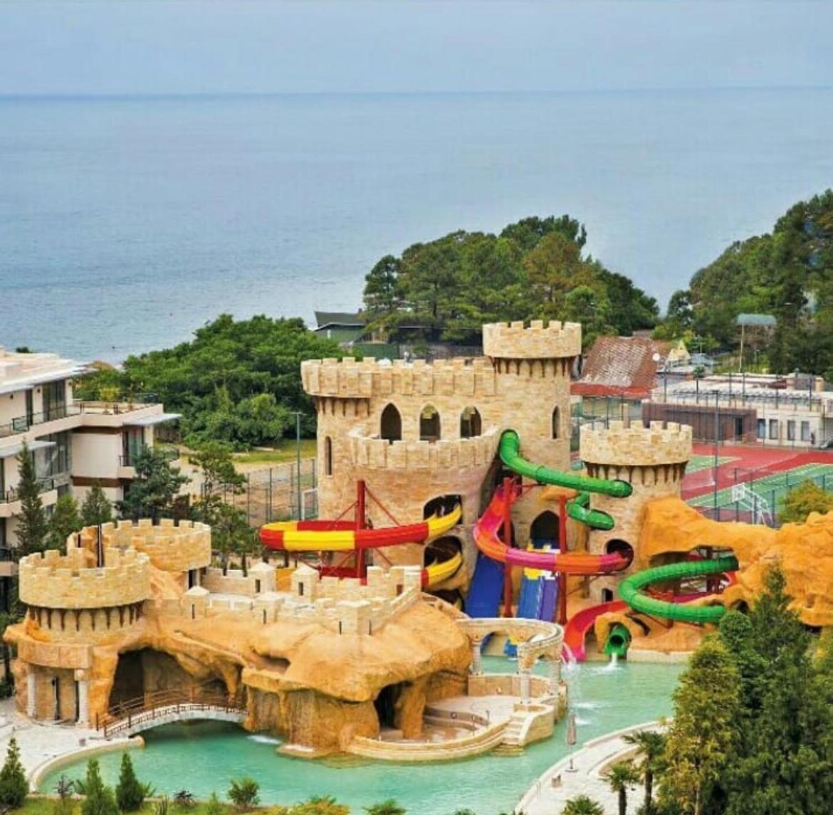 Cемейный Номер С Балконом На 4 Чел Dreamland Oasis Tsjakvi Eksteriør bilde